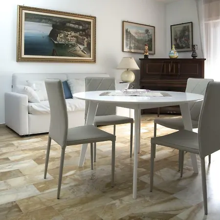 La Maison De Julie Apartment *