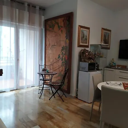 La Maison De Julie شقة فيكو إيكوينس